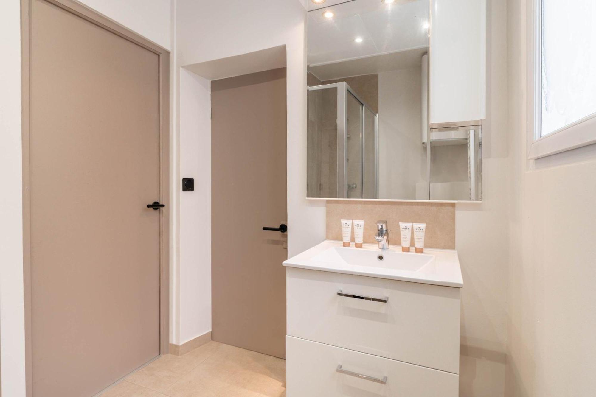 Family Apartment In Париж Екстер'єр фото